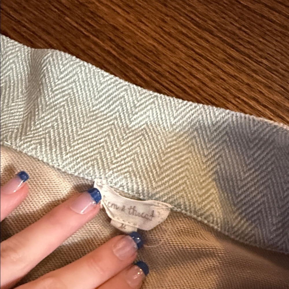 Two-Tone Pullover with High Collar - Picture 4 of 6